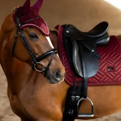 Equestrian Stockholm - Tapis de dressage Modern bordeaux