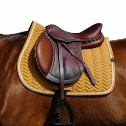 Equithème - Tapis de selle Softypop moutarde