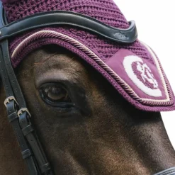 Kentucky Horsewear - Bonnet pour chevaux anti-bruits Wellington 3D Logo Rope violet