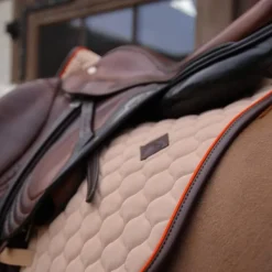 Kentucky Horsewear - Tapis de selle Onion Quilt Leather Neon beige