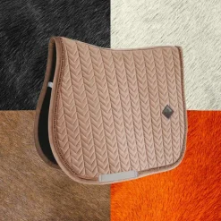 Kentucky Horsewear - Tapis de selle Velvet Pearls jumping beige