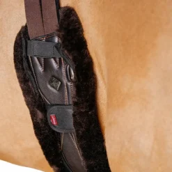 LeMieux - Housse de sangle de saut d’obstacle Anatomic en laine mérinos+ marron