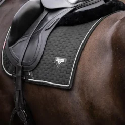 LeMieux - Tapis de dressage Puissance Suede Square noir